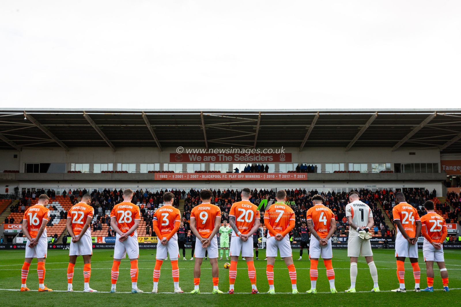 Blackpool players honour a minutes silence for the fallen soldiers ahead of the Sky Bet League 1 match Blackpool vs Northampton Town at Bloomfield Road, Blackpool, United Kingdom, 16th November 2024

(Photo by Gareth Evans/News Images)