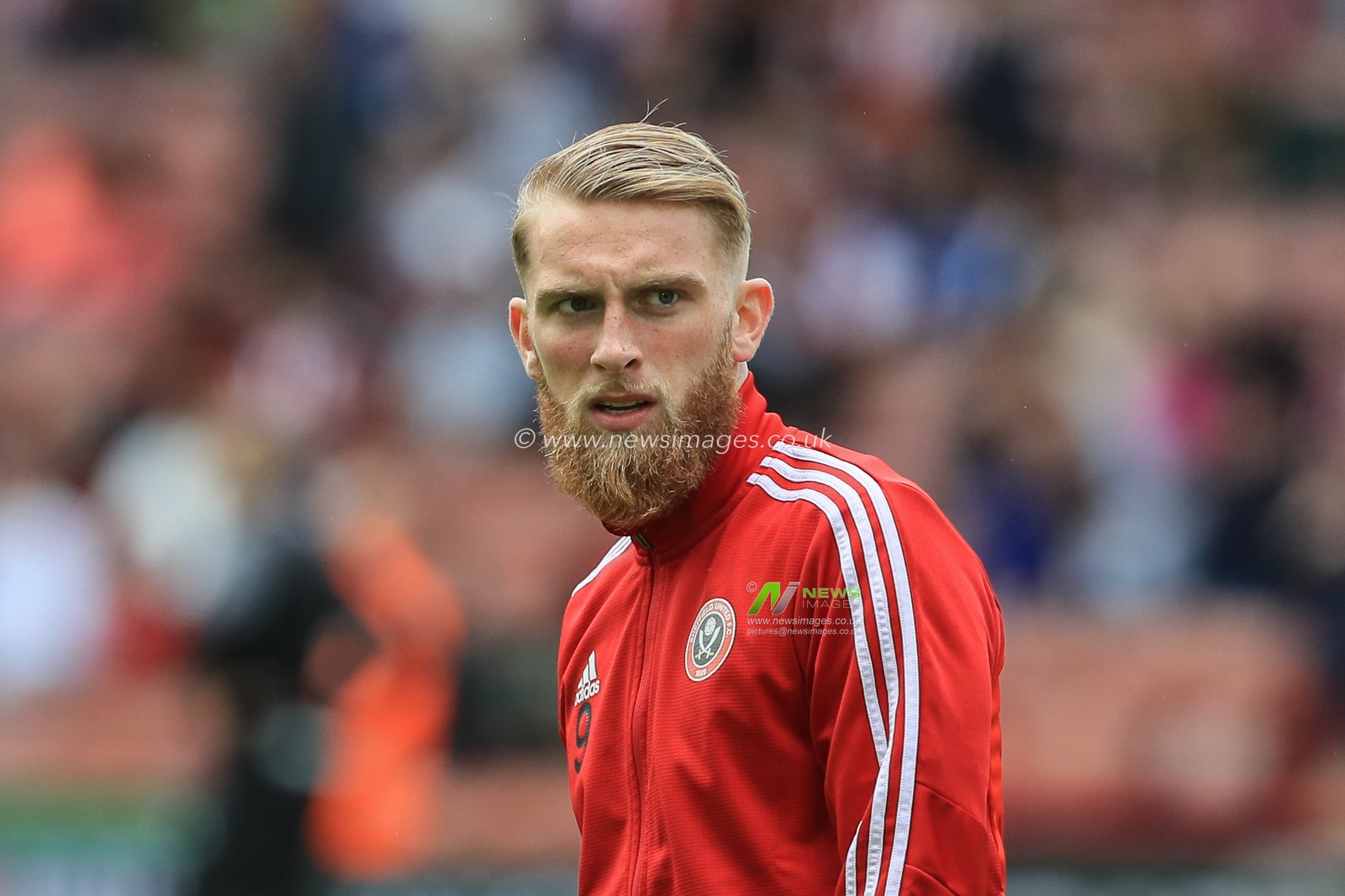 18th August 2019 , Bramall Lane, Sheffield, England; Premier League Football, Sheffield United vs Crystal Palace ; Oliver McBurnie (9) of Sheffield United warming up before kick-off 


Credit: Mark Cosgrove/News Images

English Football League images are subject to DataCo Licence