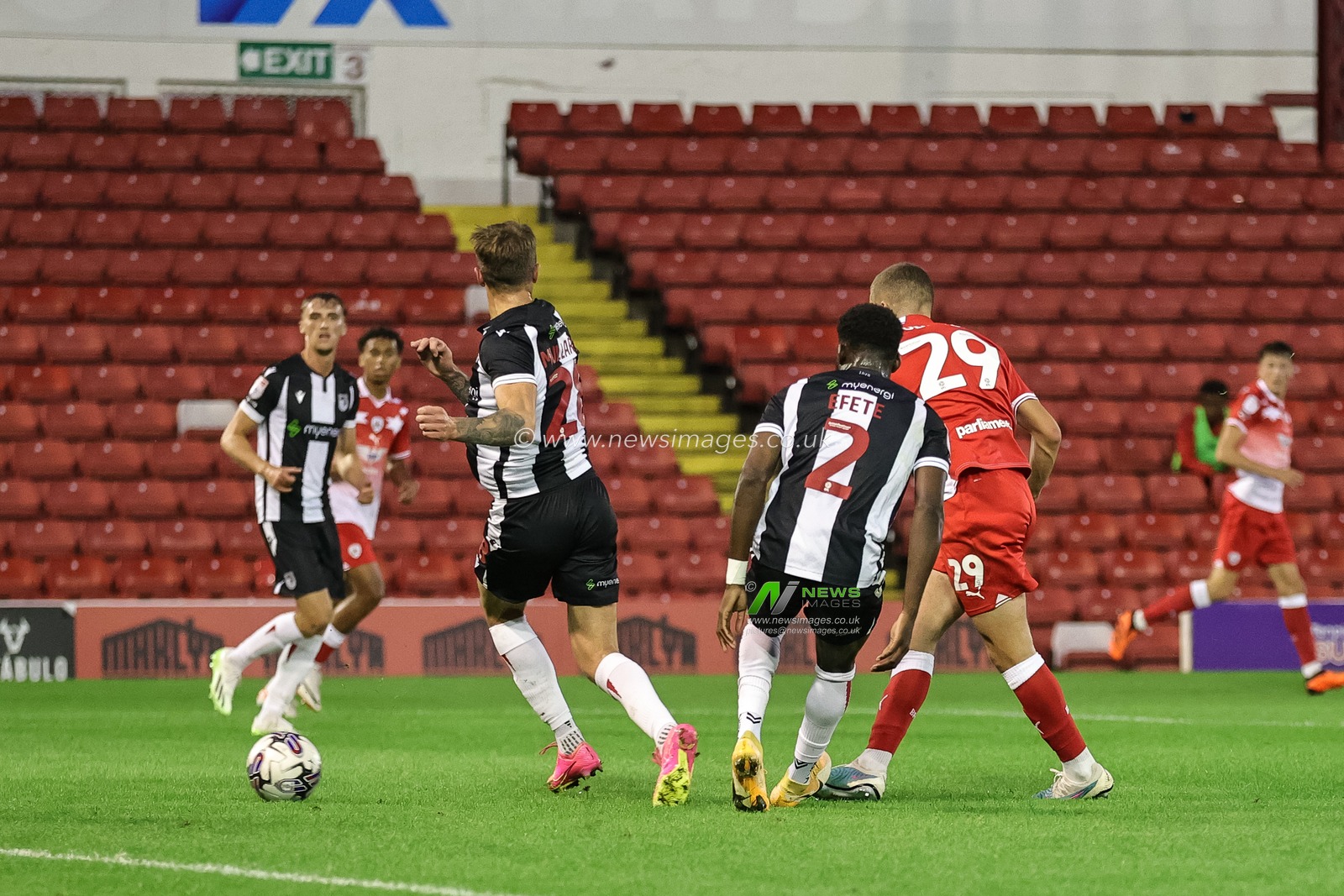 Owen Dodgson #29 of Barnsley scores to make it 1-0 during the EFL Trophy match Barnsley vs Grimsby Town at Oakwell, Barnsley, United Kingdom, 5th September 2023

(Photo by Mark Cosgrove/News Images)