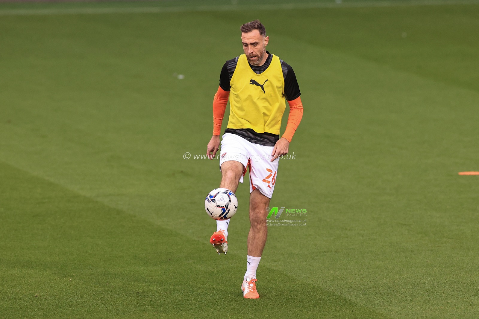 Richard Keogh #26 of Blackpool during the pre-game warmup
