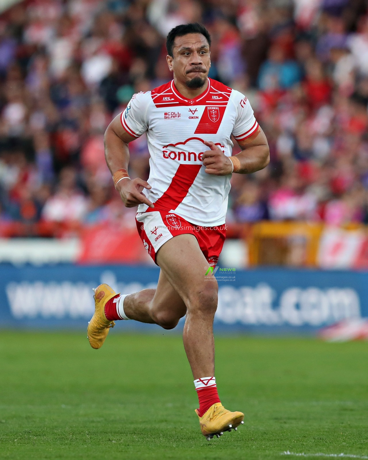 Sauaso Sue of Hull KR during the Betfred Super League Round 13 match Hull KR vs St Helens at Sewell Group Craven Park, Kingston upon Hull, United Kingdom, 30th May 2025(Photo by Sam Eaden/News Images)