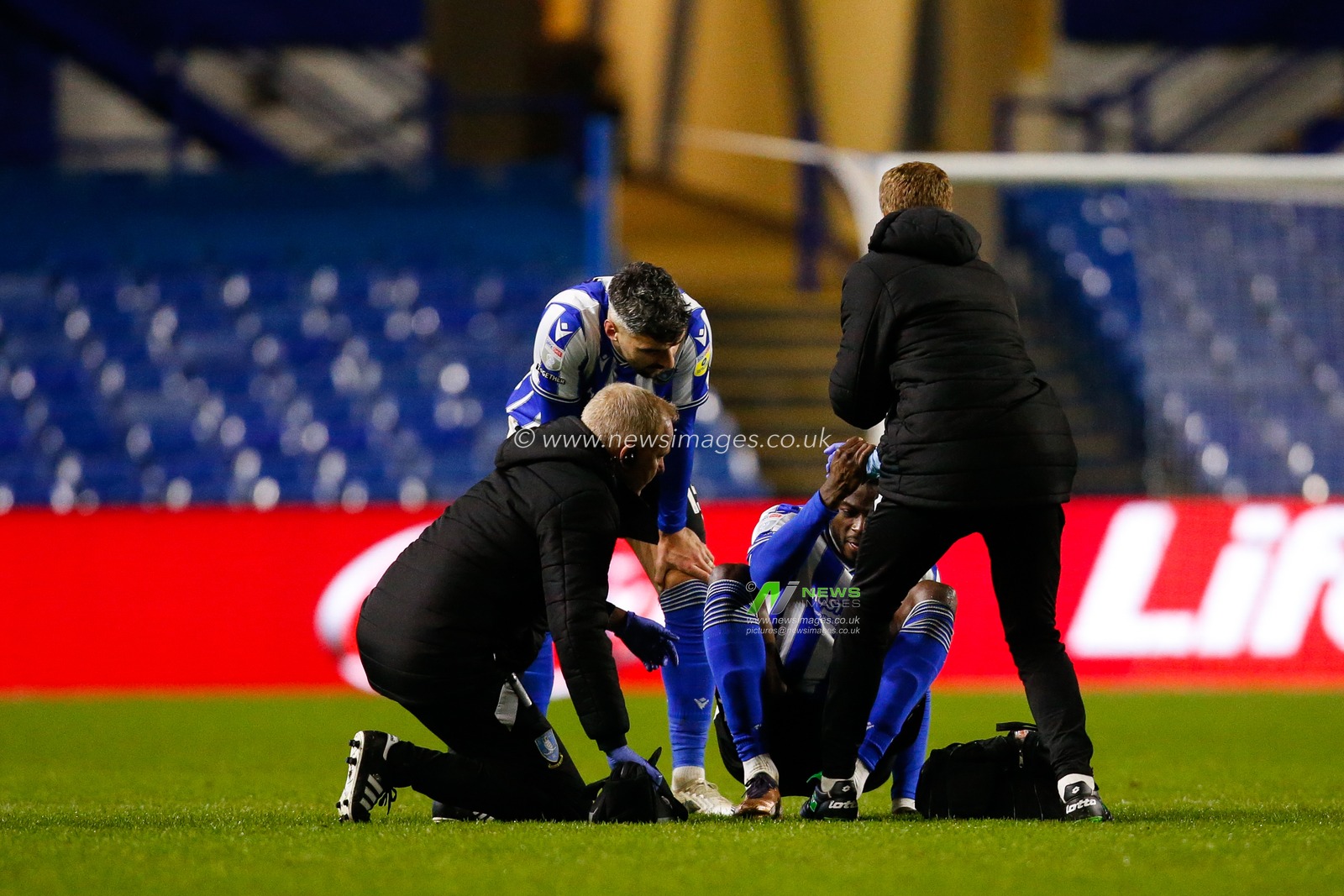 Dominic Iorfa #6 of Sheffield Wednesday receives treatment during the Sky Bet League 1 match Sheffield Wednesday vs Oxford United at Hillsborough, Sheffield, United Kingdom, 17th December 2022

(Photo by Ben Early/News Images)