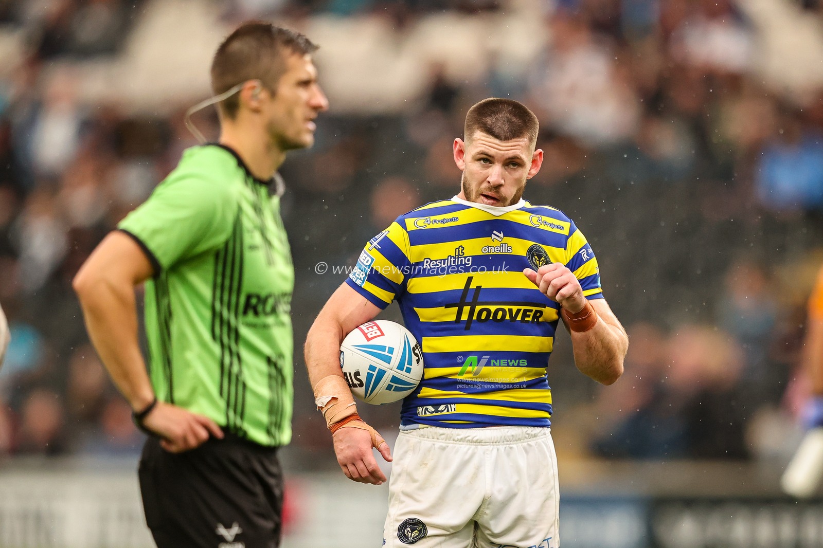 Danny Walker of Warrington Wolves during the Betfred Super League round 25 match Hull FC vs Warrington Wolves at MKM Stadium, Hull, United Kingdom on 29 August 2026

(Photo by Alfie Cosgrove/News Images)