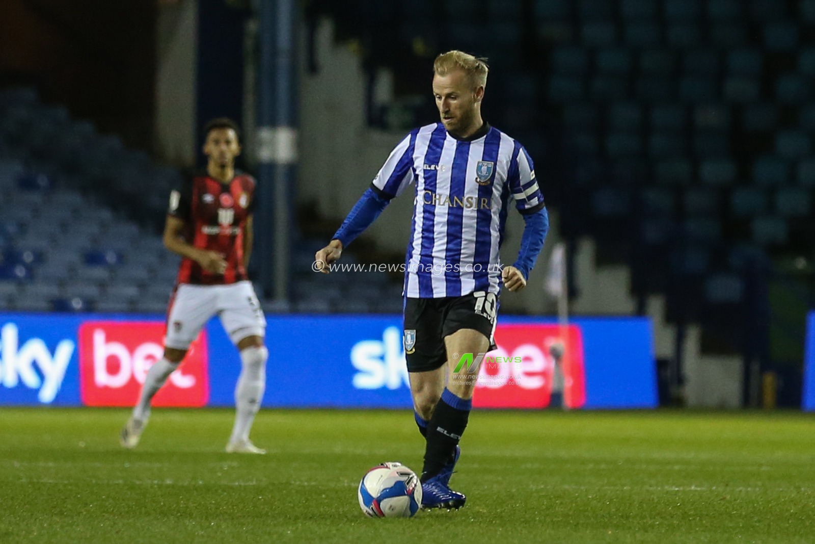 Barry Bannan (10) of Sheffield Wednesday during the game