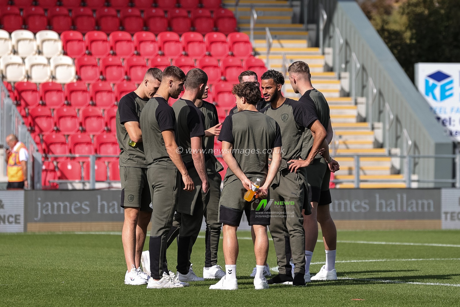 Barnsley players arrive during the Sky Bet League 1 match Exeter City vs Barnsley at St James' Park, Exeter, United Kingdom, 7th October 2023

(Photo by Mark Cosgrove/News Images)