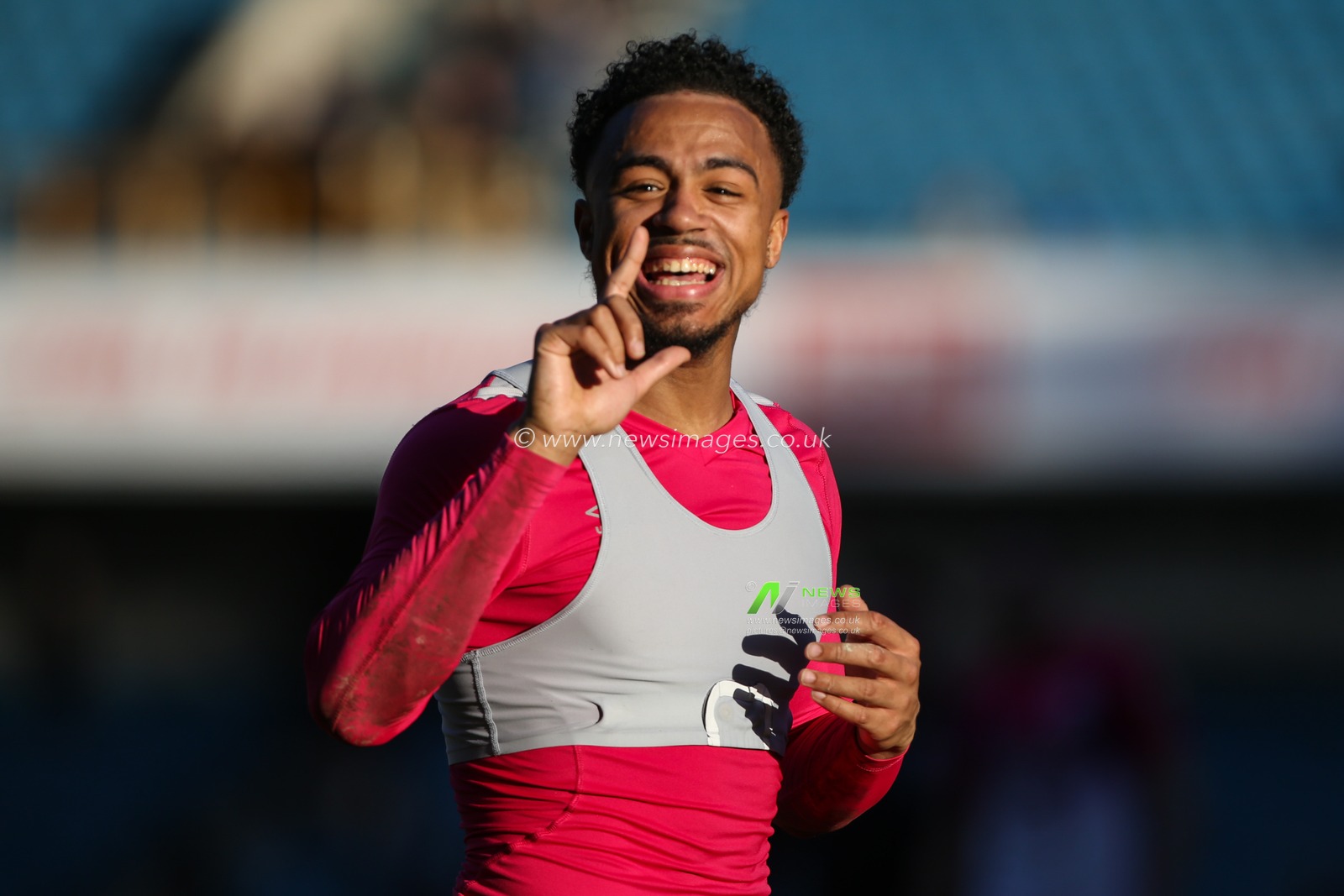 Josh Koroma #10 of Huddersfield Town acknowledges the fans at the final whistle during the Sky Bet Championship match Millwall vs Huddersfield Town at The Den, London, United Kingdom, 18th March 2023

(Photo by Arron Gent/News Images)