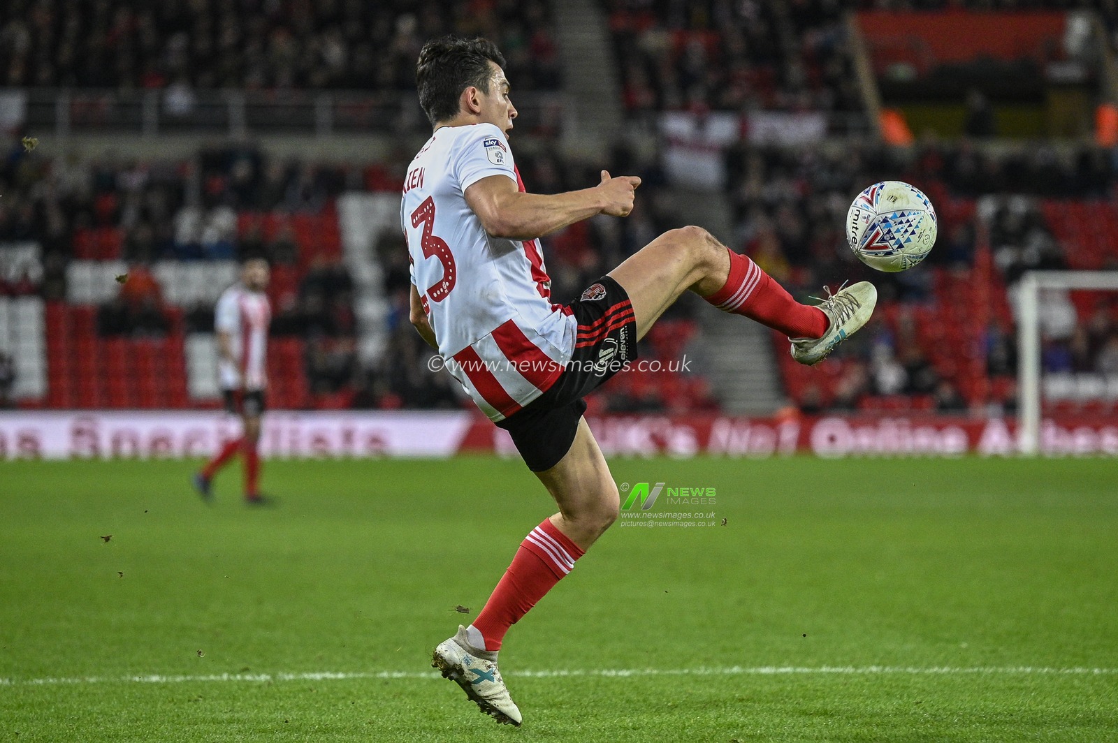 24th January 2020, Stadium Of Light, Sunderland, England; Sky Bet League 1, Sunderland v Doncaster Rovers : Luke O'Nien (13) of Sunderland in action