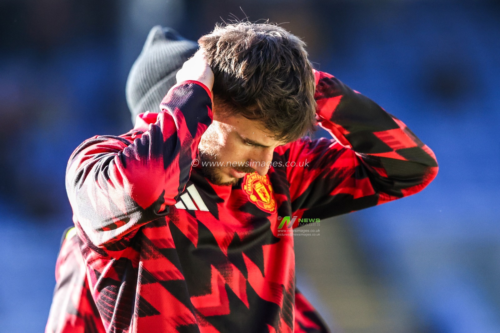 Mason Mount of Manchester United in the pregame warmup session during the Premier League match Crystal Palace vs Manchester United at Selhurst Park, London, United Kingdom, 30th November 2025

(Photo by Alfie Cosgrove/News Images)

*** GER AUT SUI OUT ***