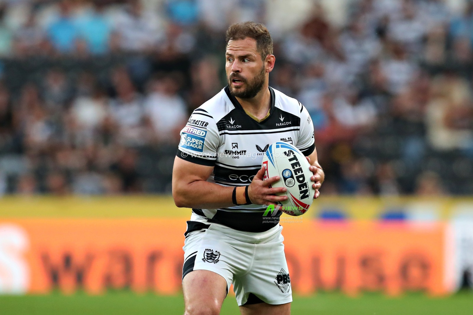 Aidan Sezer of Hull F.C. during the Betfred Super League Round 14 Hull FC vs Castleford Tigers at MKM Stadium, Hull, United Kingdom, 13th June 2025(Photo by Sam Eaden/News Images)