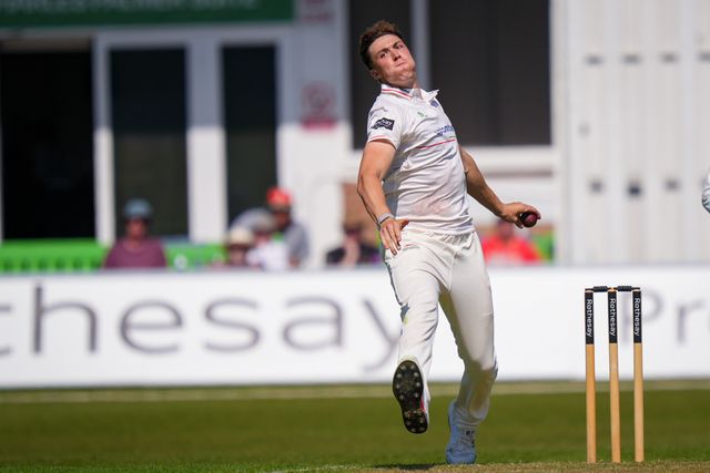 Josh Hull delivers the ball during Leicestershire County Cricket Club vs Nottinghamshire County Cricket Club in Country Cricket Division One Day 1 at Grace Road, Leicester, United Kingdom on 01 May 2026

(Photo by Maynard Manyowa/News Images)