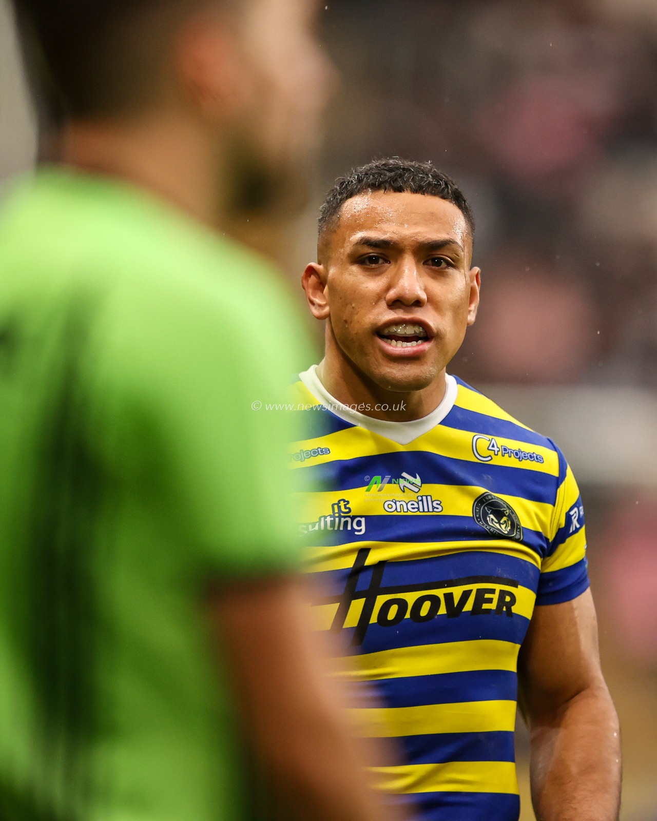 Kelepi Tanginoa of Warrington Wolves during the Betfred Super League round 25 match Hull FC vs Warrington Wolves at MKM Stadium, Hull, United Kingdom on 29 August 2026

(Photo by Alfie Cosgrove/News Images)