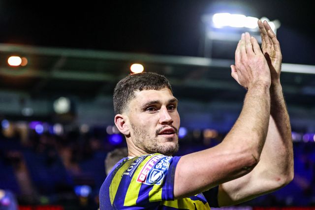 Sam Stone of Warrington Wolves applauds the fans after the game during the Betfred Super League Round 3 match Warrington Wolves vs Wakefield Trinity at The Halliwell Jones Stadium, Warrington, United Kingdom on 28 February 2026

(Photo by Alfie Cosgrove/News Images)
