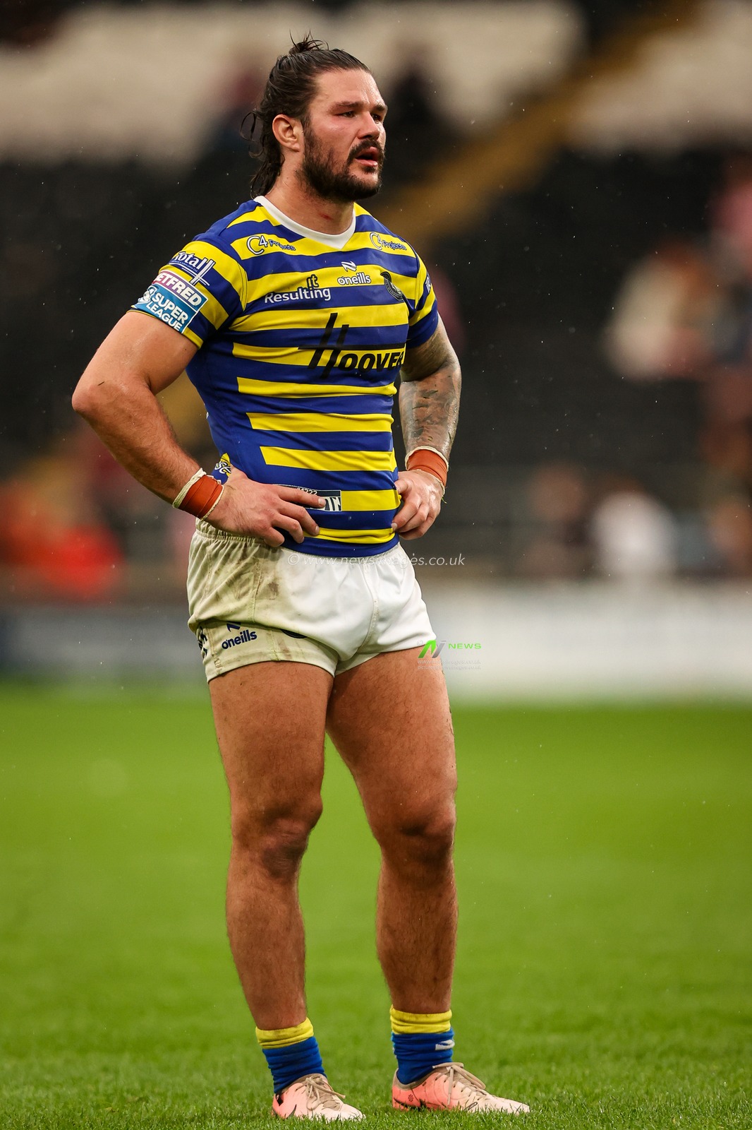 James Bentley of Warrington Wolves during the Betfred Super League round 25 match Hull FC vs Warrington Wolves at MKM Stadium, Hull, United Kingdom on 29 August 2026

(Photo by Alfie Cosgrove/News Images)