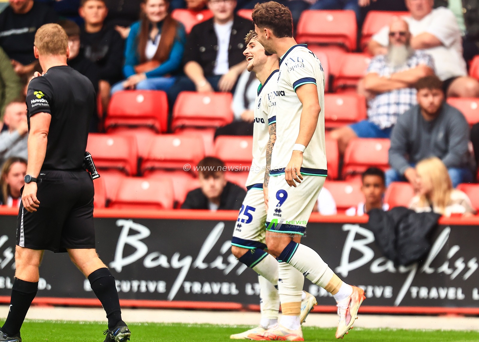 Luke Cundle of Millwall celebrates his goal to make it 0-1 during the Sky Bet Championship match Sheffield United vs Millwall at Bramall Lane, Sheffield, United Kingdom, 23rd August 2025

(Photo by Richard Bierton/News Images)
