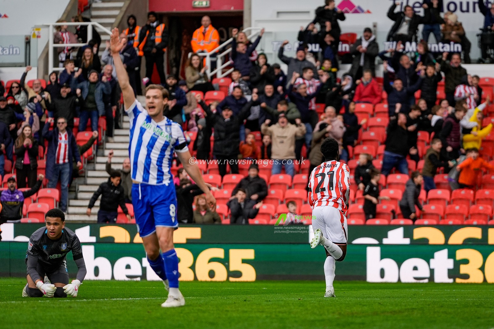 Jesurun Rak-Sakyi of Stoke City celebrates his goal to make it  1-0 during the Sky Bet Championship match Stoke City vs Sheffield Wednesday at Bet365 Stadium, Stoke On Trent, United Kingdom on 03 April 2026

(Photo by Maynard Manyowa/News Images)