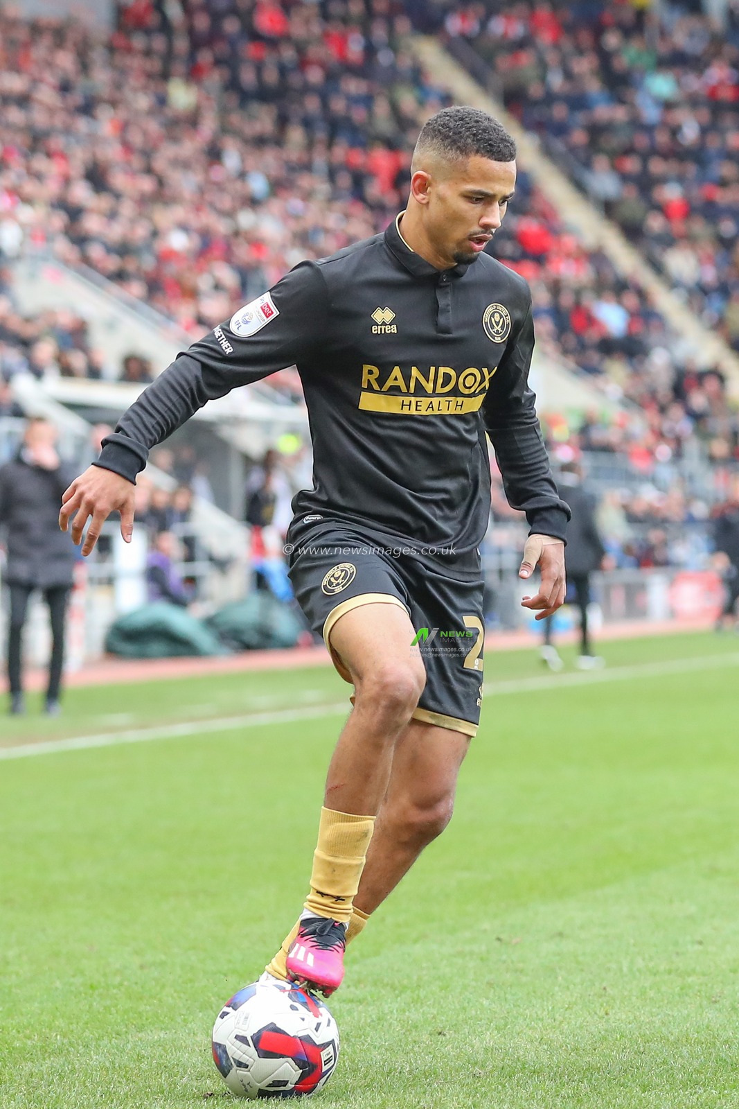 Iliman Ndiaye #29 of Sheffield United in action during the Sky Bet Championship match Rotherham United vs Sheffield United at New York Stadium, Rotherham, United Kingdom, 4th February 2023

(Photo by Gareth Evans/News Images)
