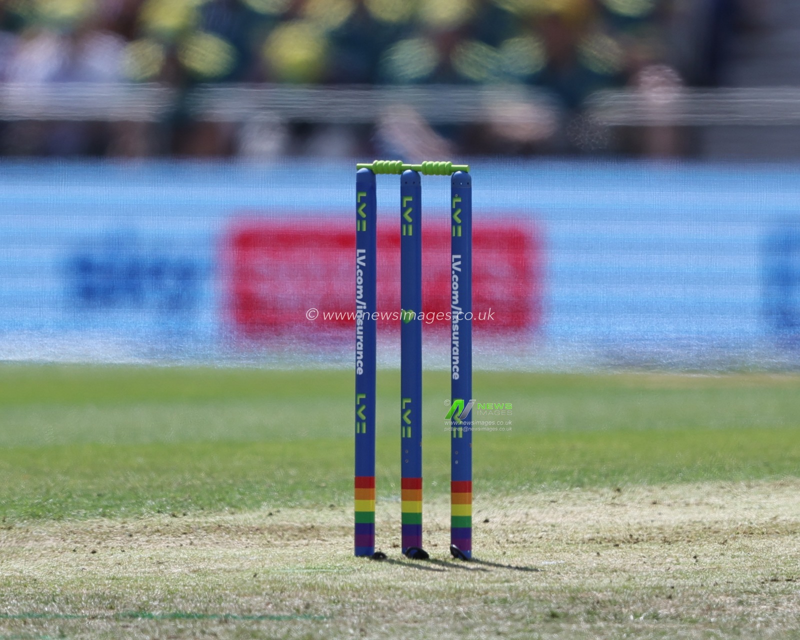 Todays stumps have rainbow laces during the LV= Insurance Ashes Third Test Series Day 1 England v Australia at Headingley Stadium, Leeds, United Kingdom, 6th July 2023

(Photo by Mark Cosgrove/News Images)