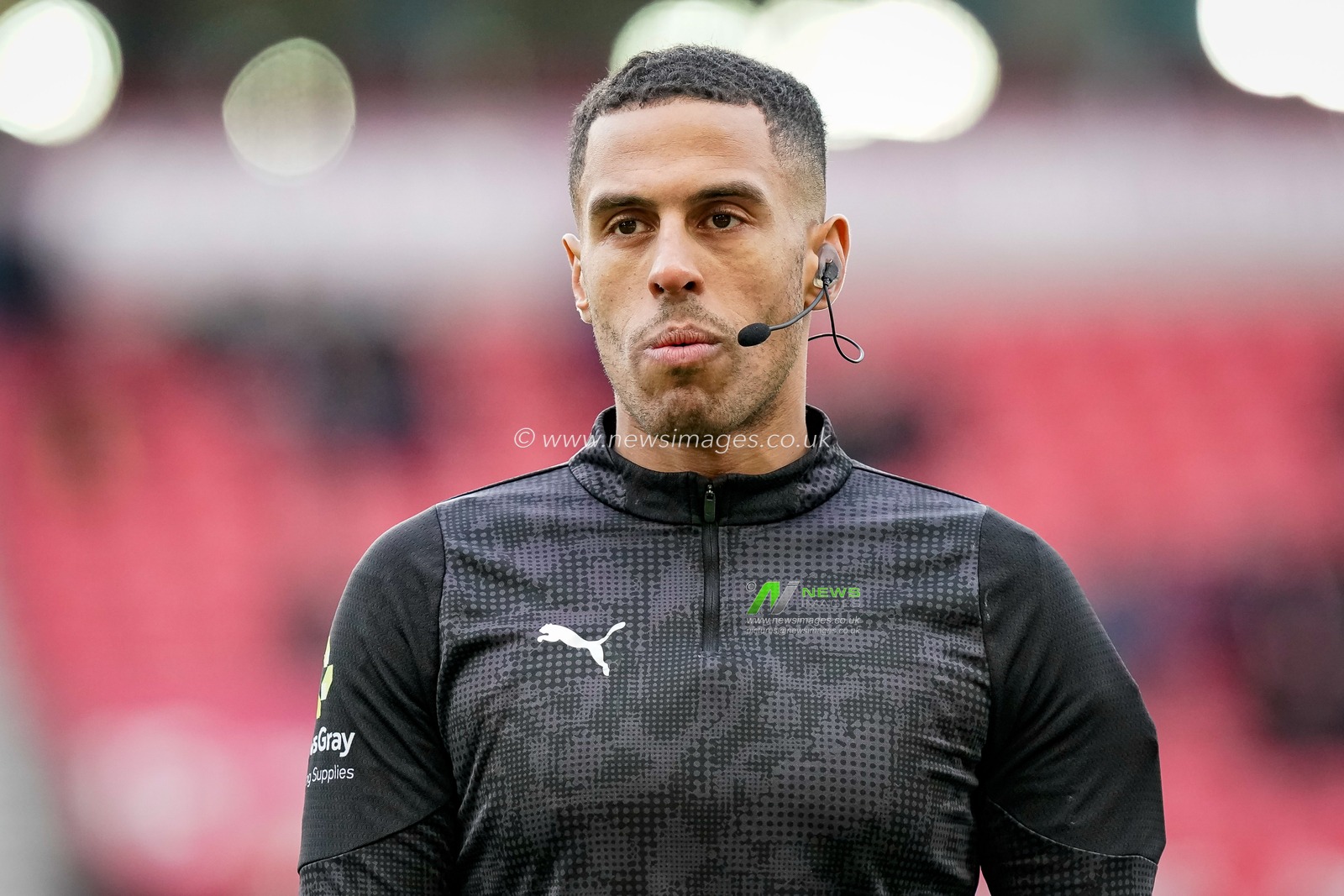 Referee Farai Hallam in the pregame warmup session during the Sky Bet Championship match Stoke City vs Southampton at Bet365 Stadium, Stoke-on-Trent, United Kingdom, 31st January 2026

(Photo by Maynard Manyowa/News Images)