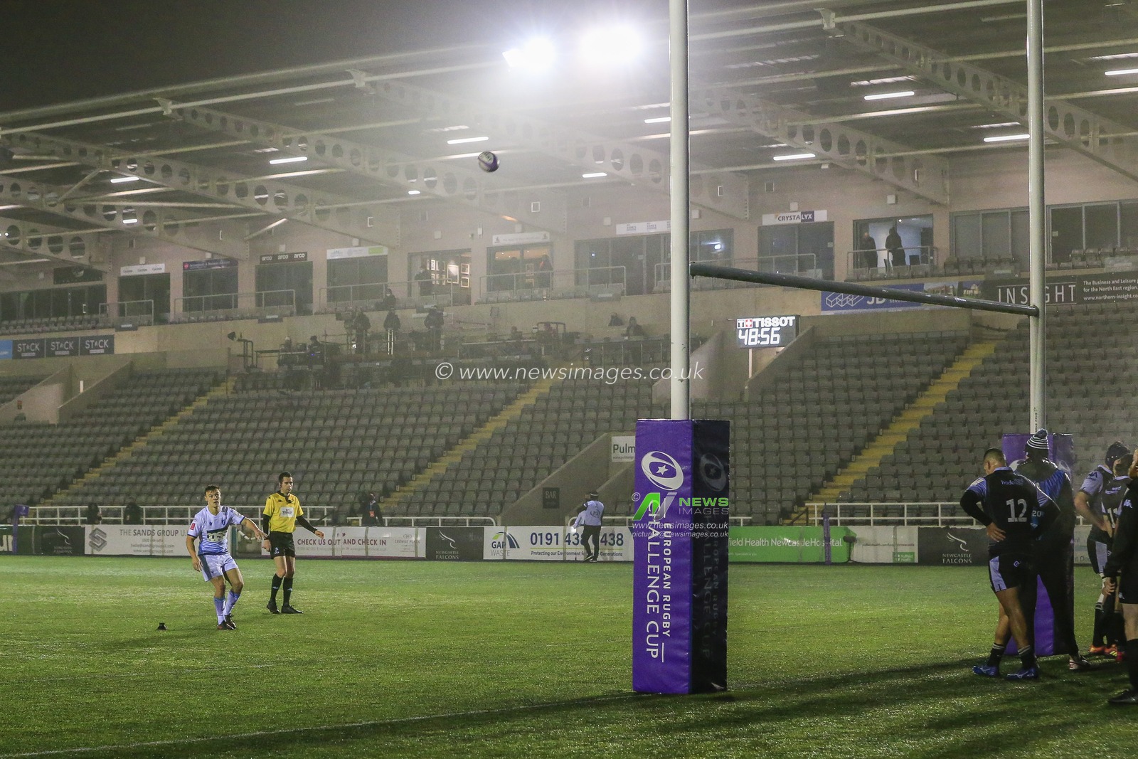Jarrod Evans of Cardiff Blues kicks his third penalty of the game