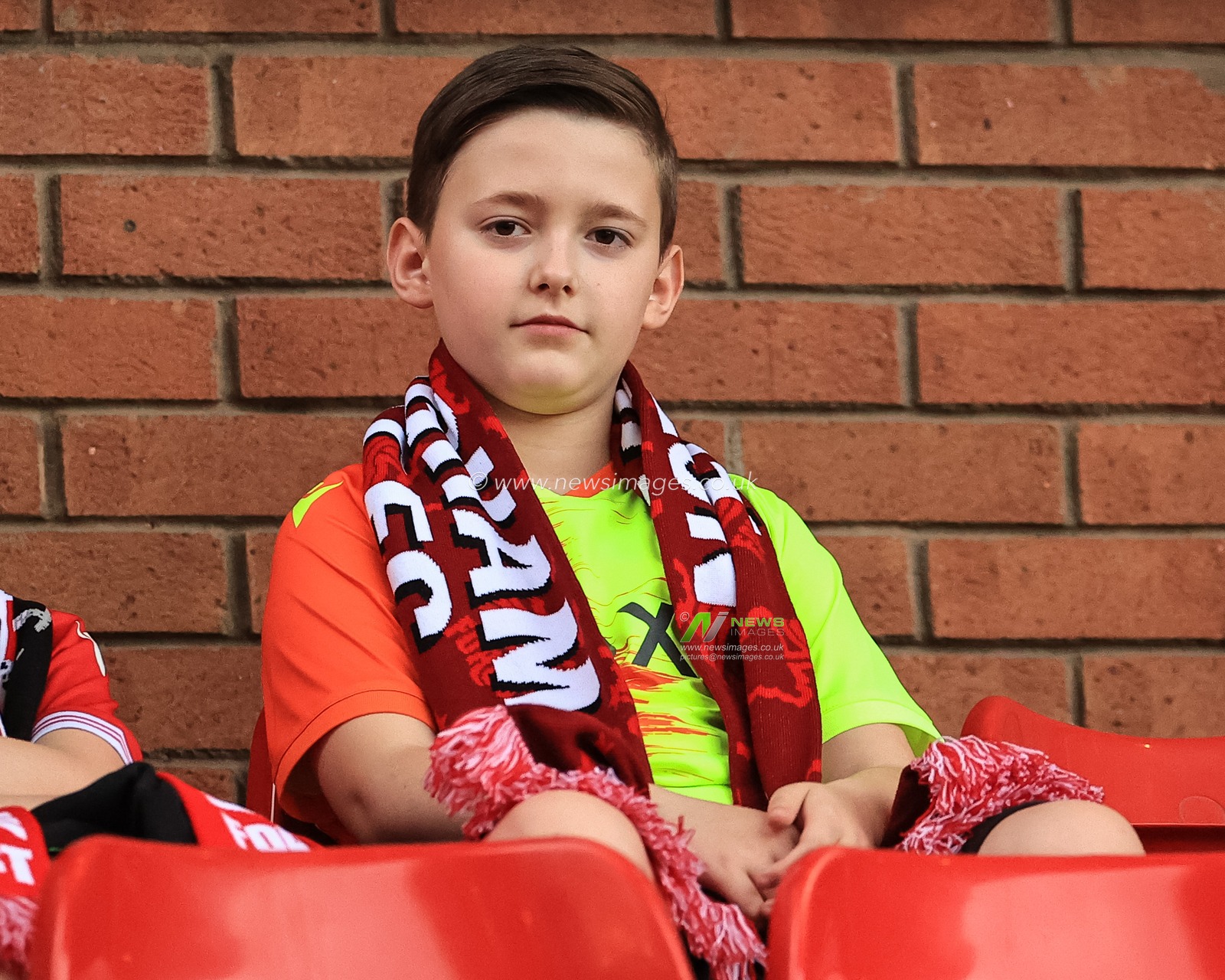 A young Nottingham Forest fan