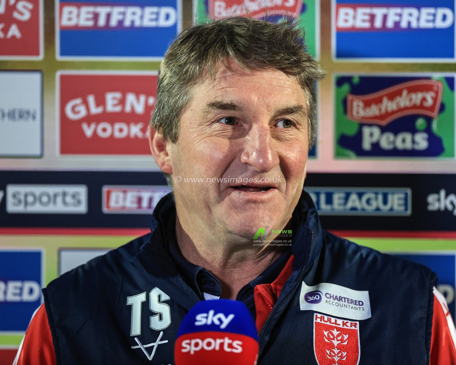 Tony Smith Head Coach of Hull KR speaks to Sky Sports