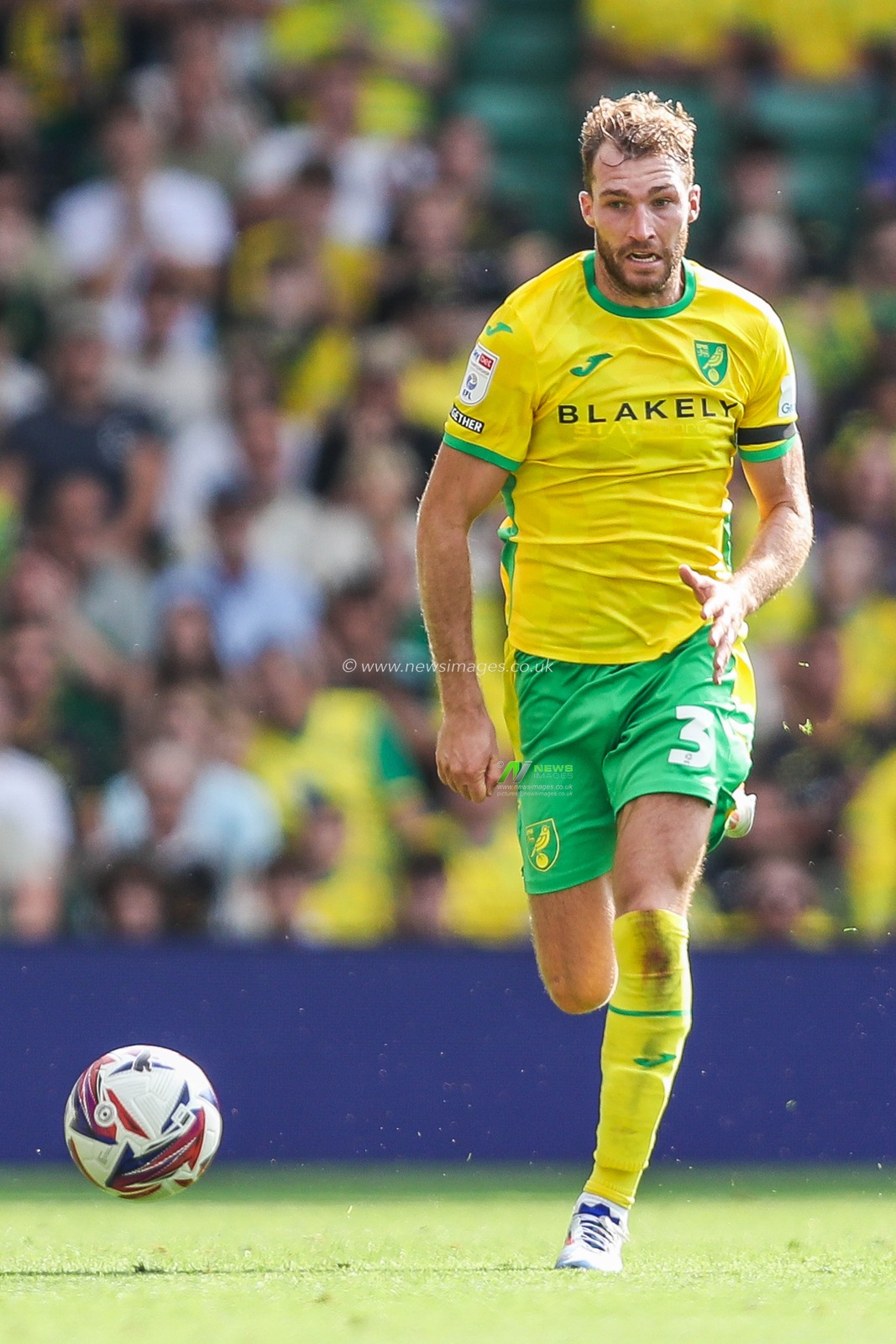 Jack Stacey of Norwich City breaks with the ball during the Sky Bet Championship match Norwich City vs Blackburn Rovers at Carrow Road, Norwich, United Kingdom, 17th August 2024

(Photo by Izzy Poles/News Images)