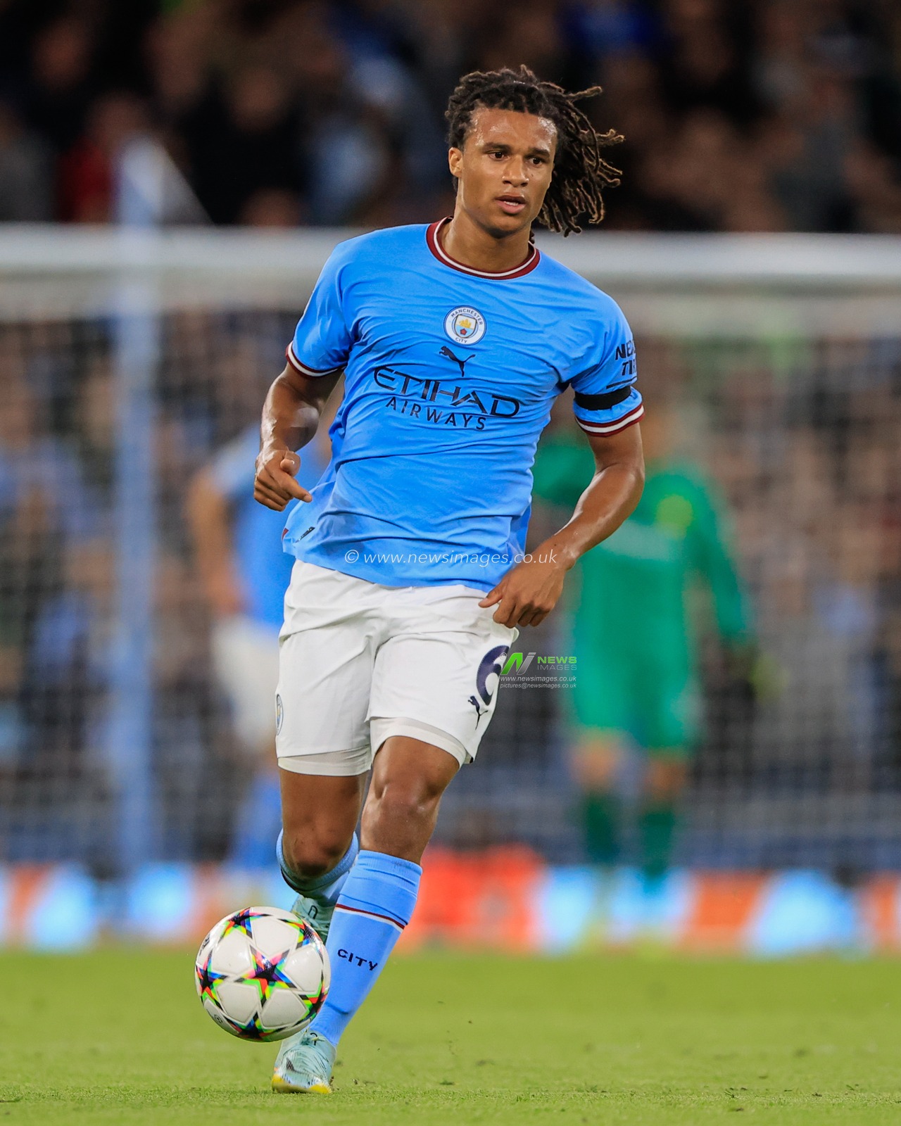 Nathan AkÃ© #6 of Manchester City during the UEFA Champions League match Manchester City vs Borussia Dortmund at Etihad Stadium, Manchester, United Kingdom, 14th September 2022

(Photo by Conor Molloy/News Images)