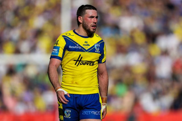 Adam Holroyd of Warrington Wolves during the Betfred Challenge Cup Semi-final match Warrington Wolves vs Leigh Leopards at Totally Wicked Stadium, St Helens, United Kingdom, 11th May 2025

(Photo by Gareth Evans/News Images)