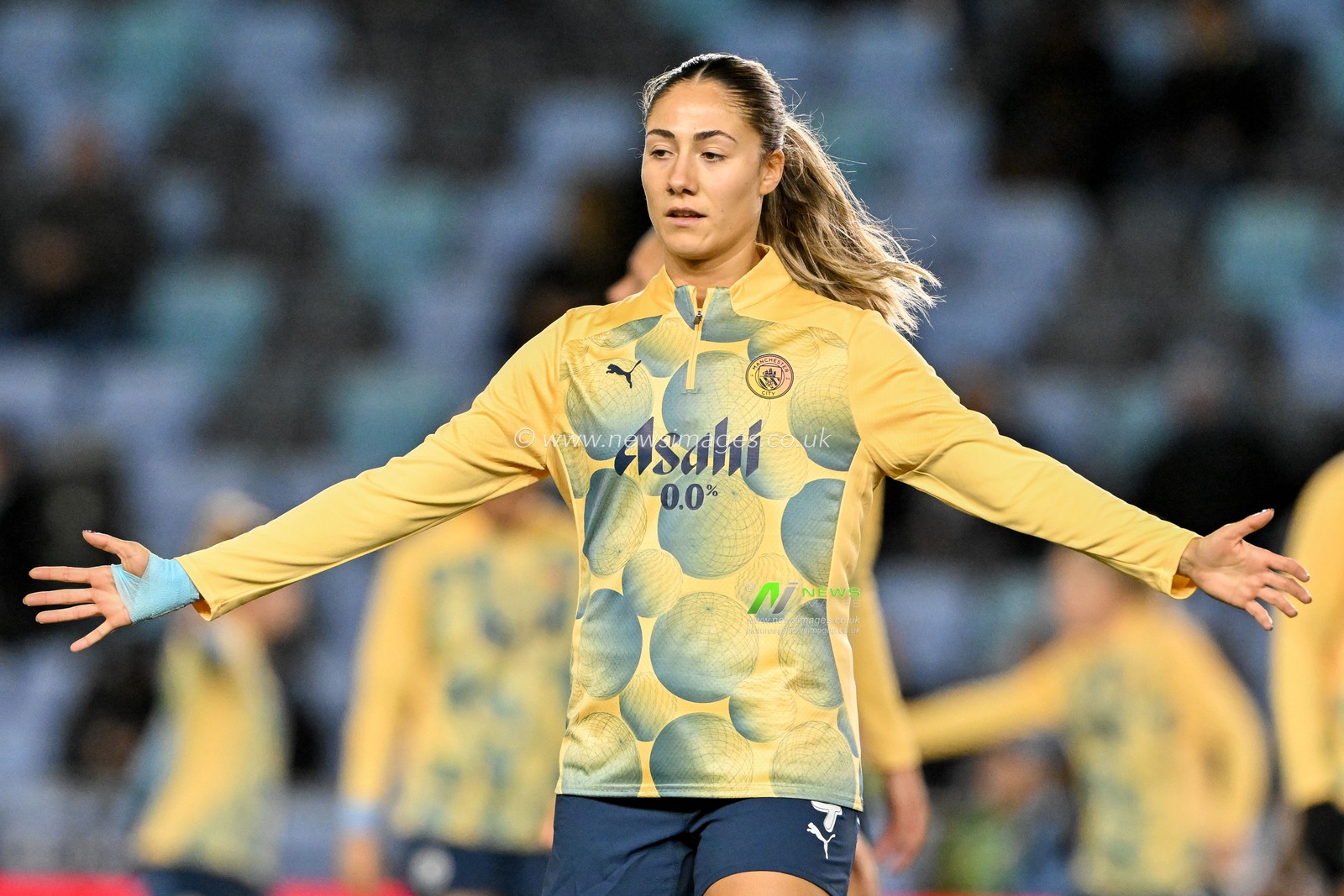 Laia Aleixandri of Manchester City Women warms up prior to the UEFA Women's Champions League match  - Group D - Manchester City vs Barcelona at Manchester City Academy Stadium, Manchester, United Kingdom, 9th October 2024

(Photo by Cody Froggatt/News Images)
