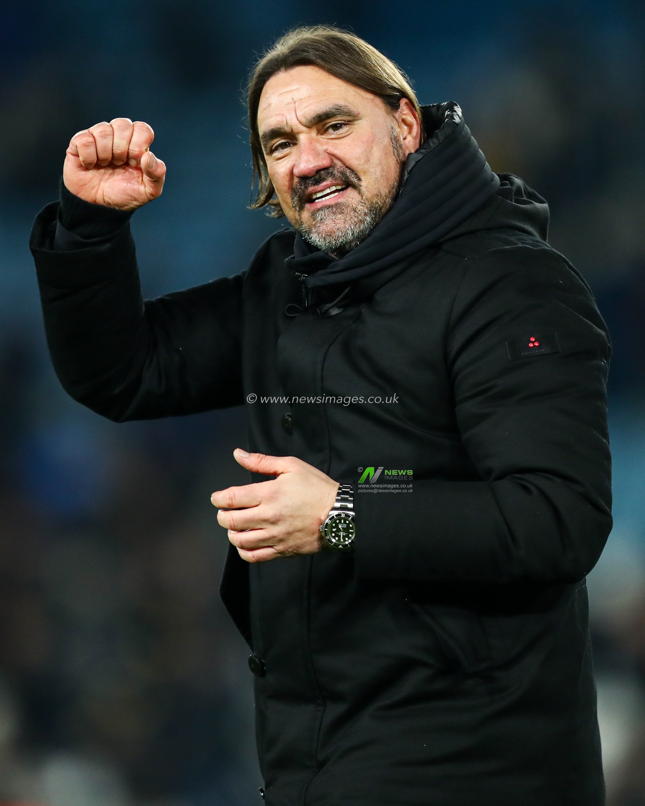 Daniel Farke manager of Leeds United claps fans after 1-0 win after the Premier League match Leeds United vs Fulham at Elland Road, Leeds, United Kingdom, 17th January 2026

(Photo by Jorge Horsted/News Images)