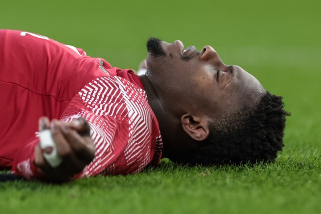 Mario Itoje of England in the pre-game warm up during the Quilter Nations Series 2025 match England vs Argentina at Allianz Stadium, Twickenham, United Kingdom, 23rd November 2025

(Photo by Mark Cosgrove/News Images)

*** GER AUT SUI OUT ***