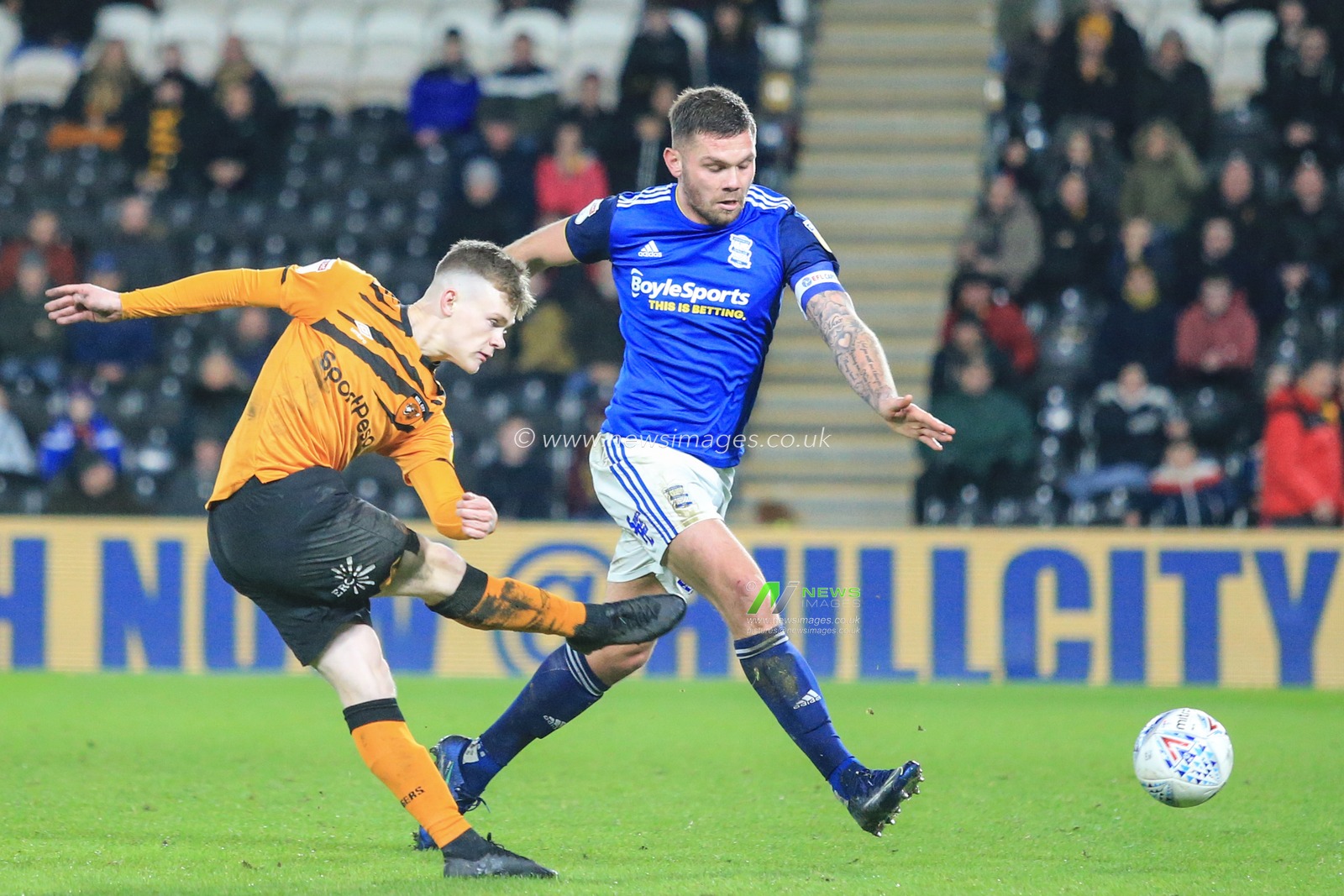 21st December 2019, KC Stadium, Kingston upon Hull, England; Sky Bet Championship, Hull City v Birmingham City :  Keane Lewis-Potter (31) of Hull City scores to make it 3 - 1

Credit: David Greaves/News Images