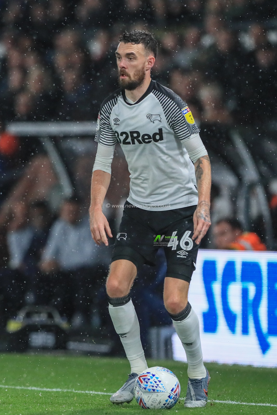 23rd October 2019, Pride Park Stadium, Derby, England; Sky Bet Championship, Derby County v Wigan Athletic : Scott Malone (46) of Derby County in action during the game 

Credit: Mark Cosgrove/News Images