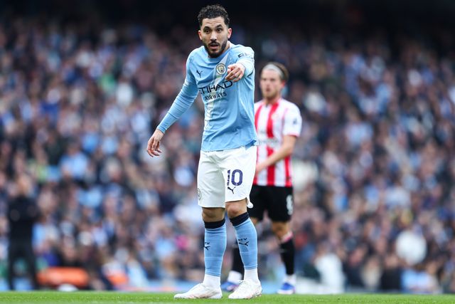 Rayan Cherki of Manchester City gives instruction to teammates during the Premier League match Manchester City vs Brentford at The City in the Community Etihad Stadium, Manchester, United Kingdom on 09 May 2026

(Photo by Jorge Horsted/News Images)