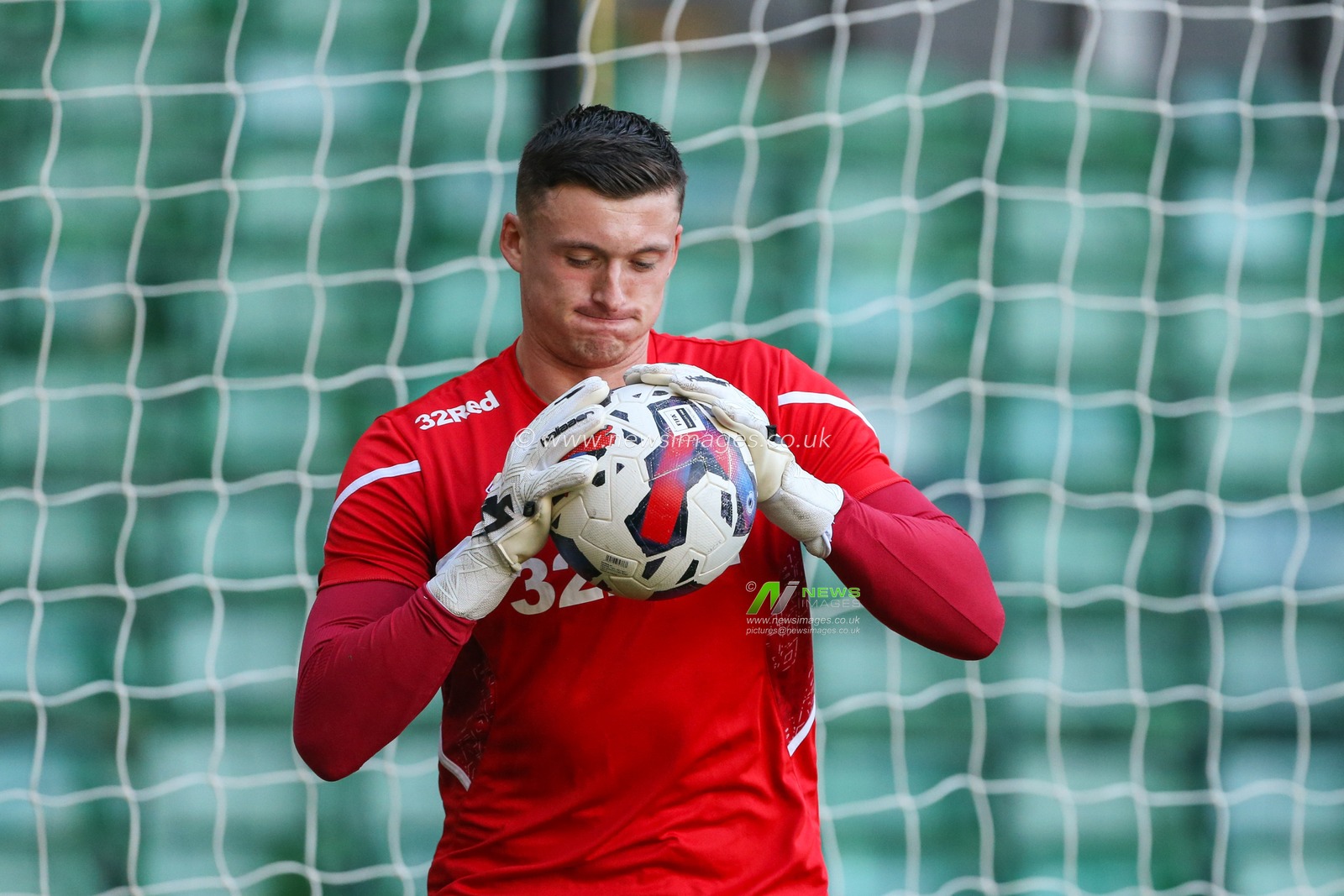 Liam Roberts #23 of Middlesbrough warms up during the Sky Bet Championship match Norwich City vs Middlesbrough at Carrow Road, Norwich, United Kingdom, 12th November 2022

(Photo by Arron Gent/News Images)