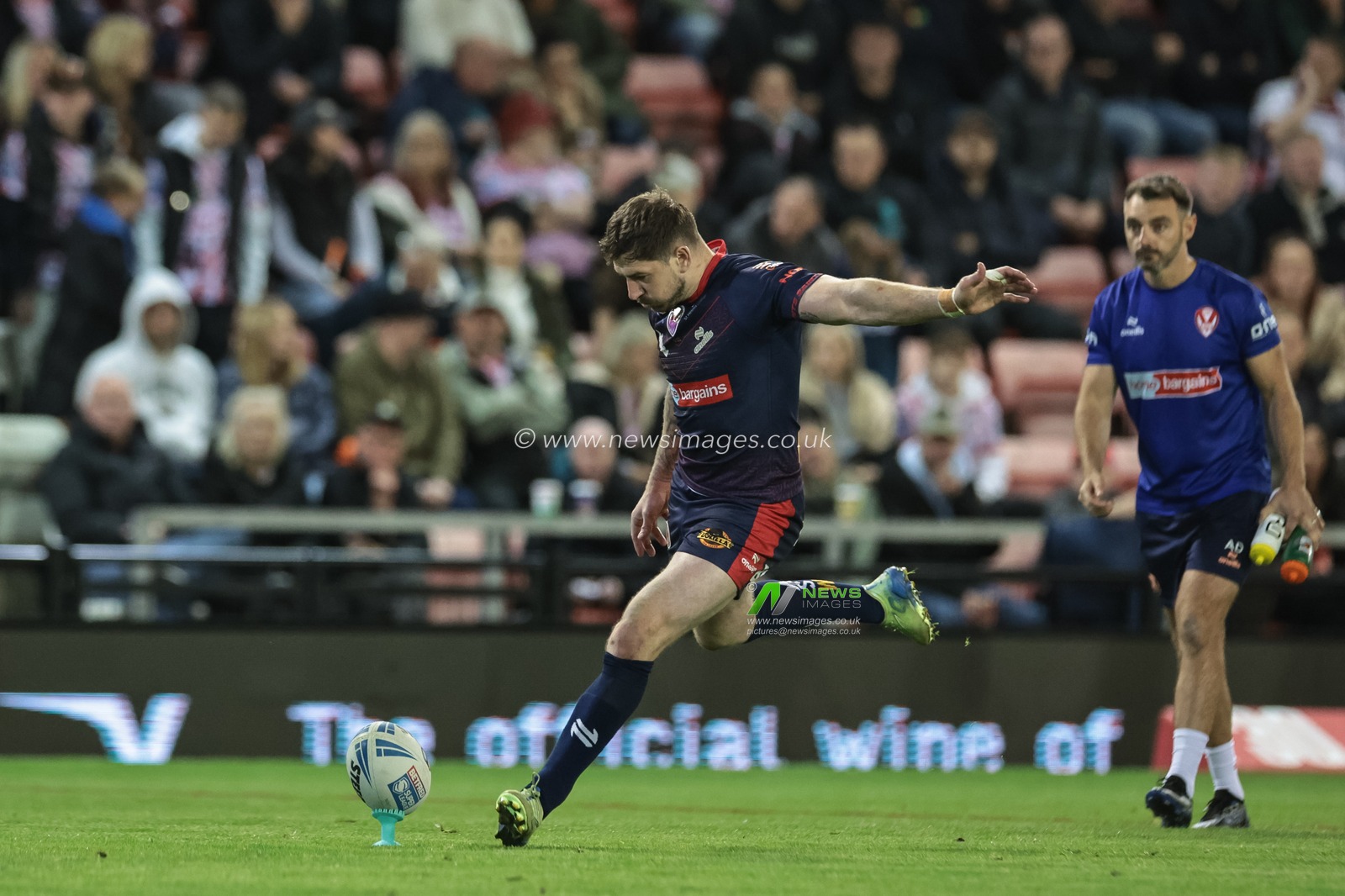 Mark Percival of St Helens converts for a goal during the Betfred Super League Round 26 match Leigh Leopards vs St Helens at Leigh Sports Village, Leigh, United Kingdom, 12th September 2025

(Photo by Mark Cosgrove/News Images)