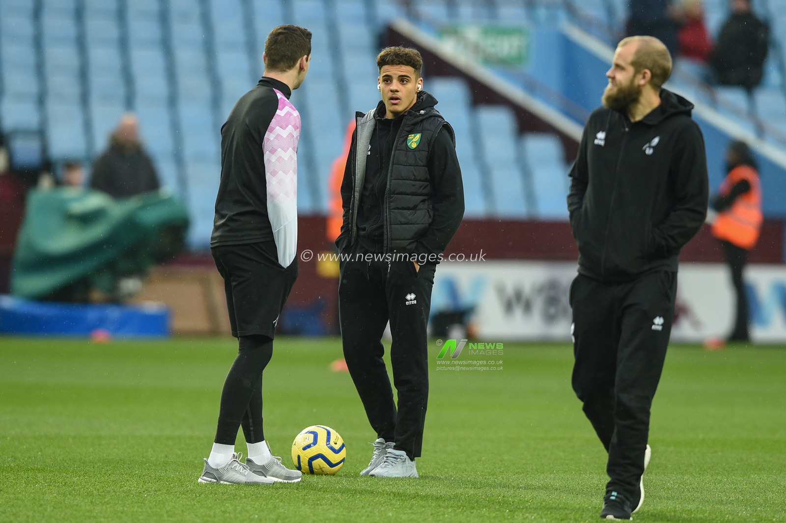26th December 2019, Villa Park, Birmingham, England; Premier League, Aston Villa v Norwich City : Max Aarons (2) of Norwich City inspects the pitch with team mates

Credit: Richard Long/News Images