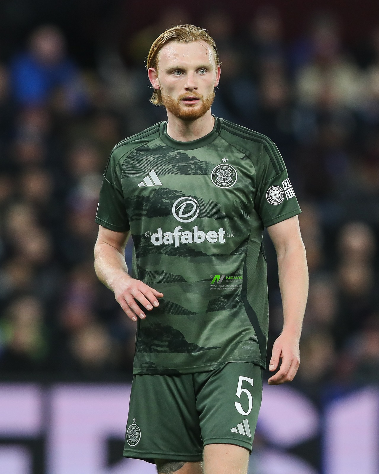 Liam Scales of Celtic during the UEFA Champions League Matchday 8 of 8 Aston Villa vs Celtic at Villa Park, Birmingham, United Kingdom, 29th January 2025

(Photo by Gareth Evans/News Images)