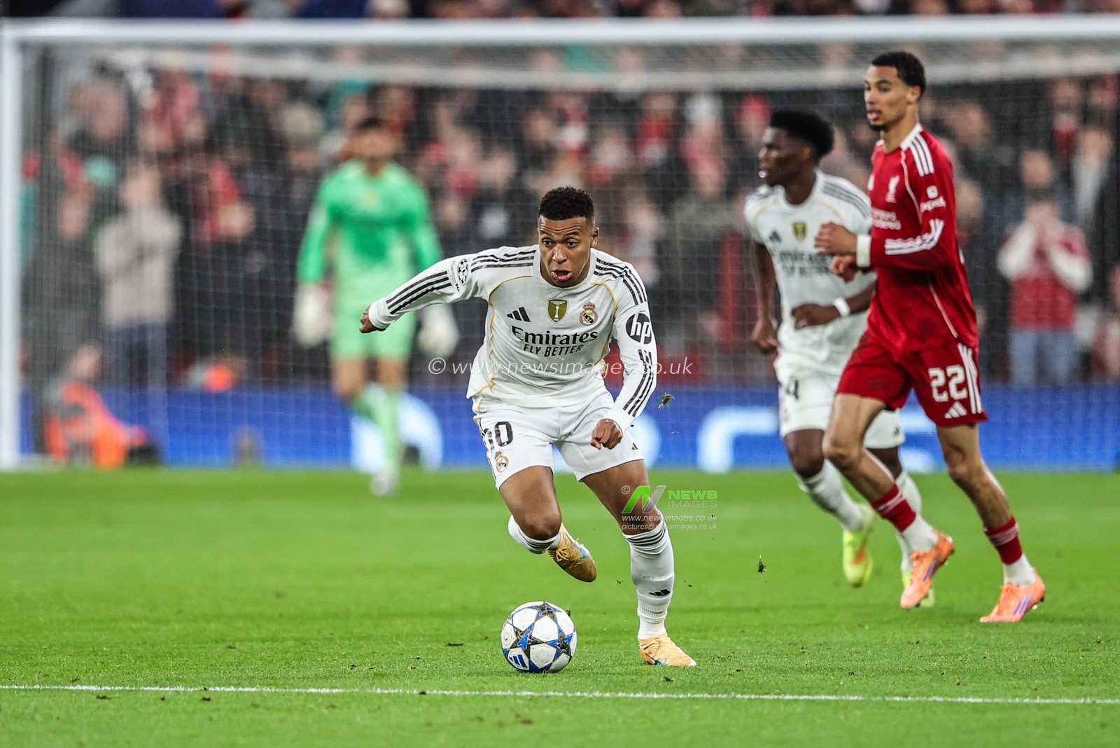 Kylian Mbappe of Real Madrid breaks with the ball during the UEFA Champions League Matchday 4 of 8 Liverpool vs Real Madrid at Anfield, Liverpool, United Kingdom, 4th November 2025

(Photo by Alfie Cosgrove/News Images)

*** GER AUT SUI OUT ***
