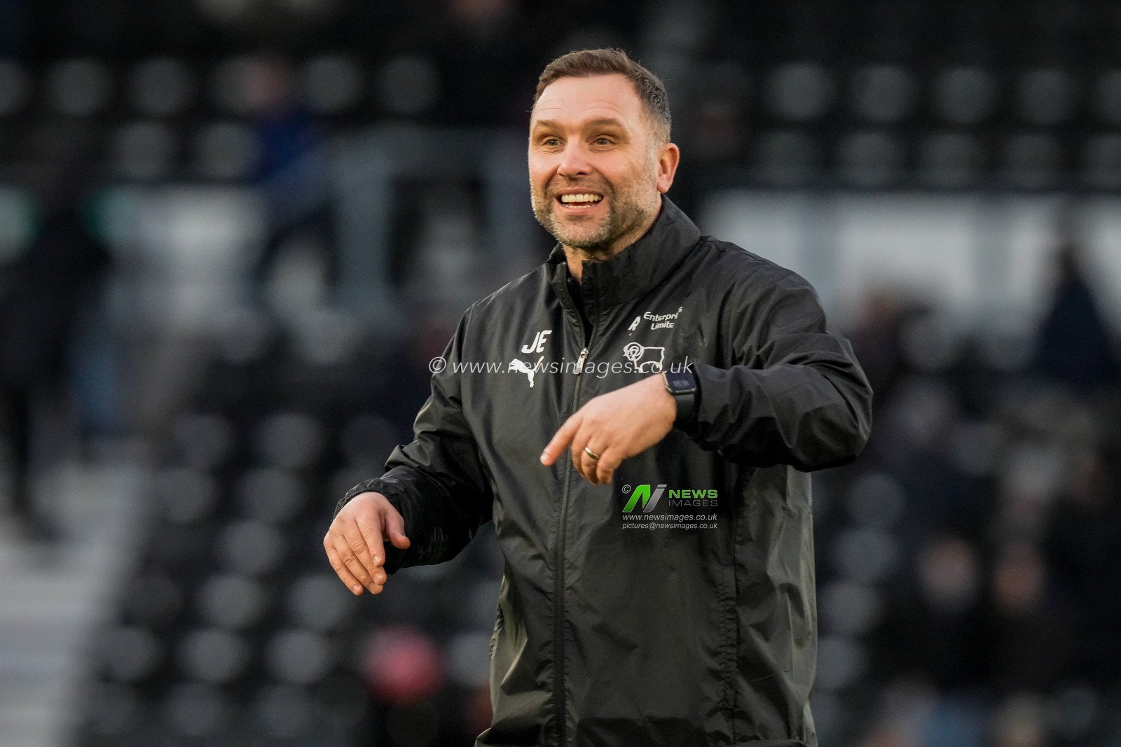 John Eustace manager of Derby County applauds the fans after the final whistle  during the Sky Bet Championship match Derby County vs Swansea City at Pride Park Stadium, Derby, United Kingdom on 14 February 2026

(Photo by Maynard Manyowa/News Images)