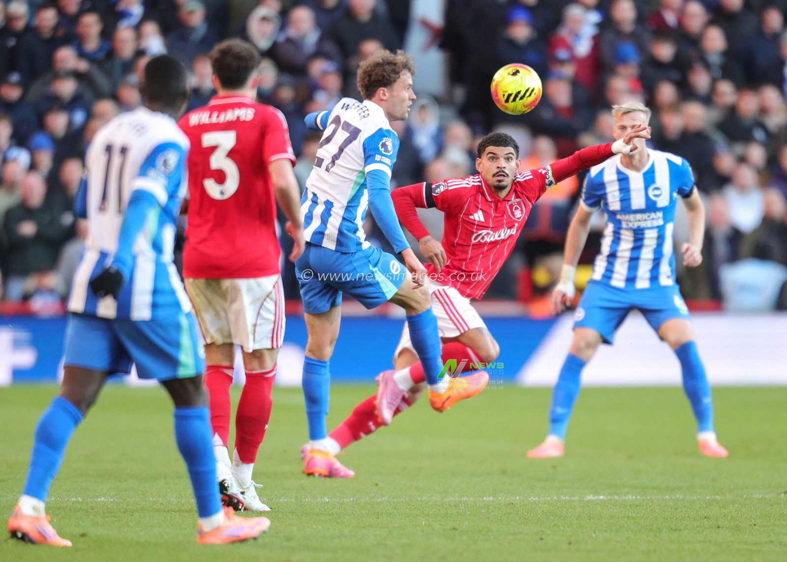 Mats Wieffer of Brighton & Hove Albion in action during the Premier League match Nottingham Forest vs Brighton and Hove Albion at City Ground, Nottingham, United Kingdom, 30th November 2025

(Photo by Richard Bierton/News Images)

*** GER AUT SUI OUT ***