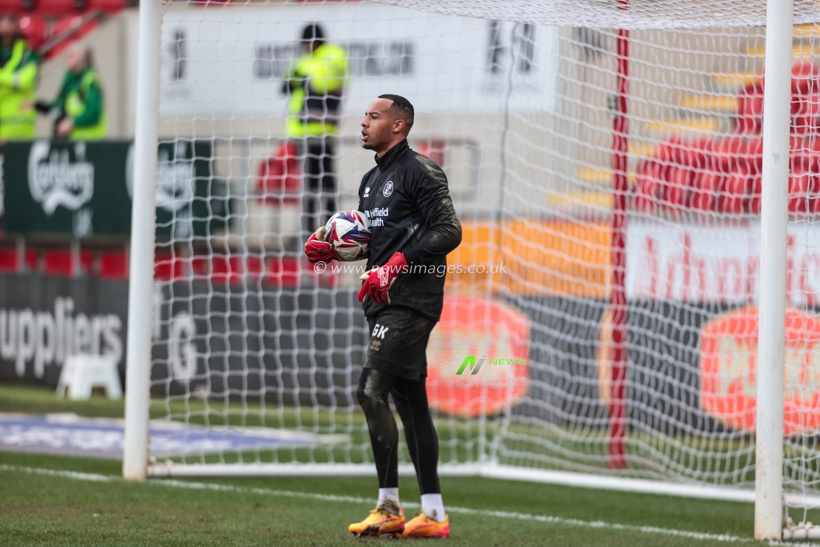 Jojo Wollacott of Crawley Town in the pregame warmup session during the Sky Bet League 1 match Rotherham United vs Crawley Town at New York Stadium, Rotherham, United Kingdom, 29th March 2025

(Photo by Richard Bierton/News Images)