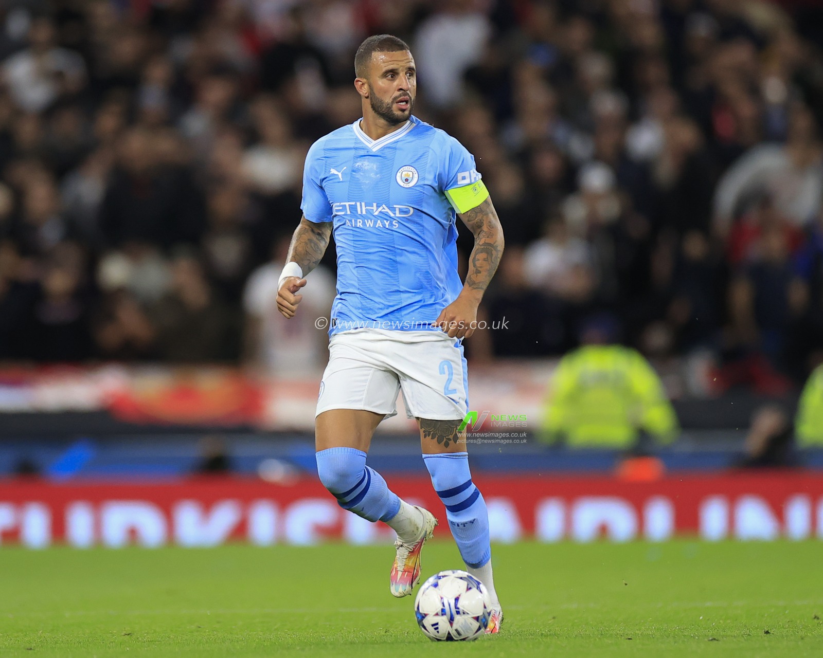 Kyle Walker #2 of Manchester Citycontrols the ball during the UEFA Champions League match Manchester City vs Red Star Belgrade at Etihad Stadium, Manchester, United Kingdom, 19th September 2023

(Photo by Conor Molloy/News Images)