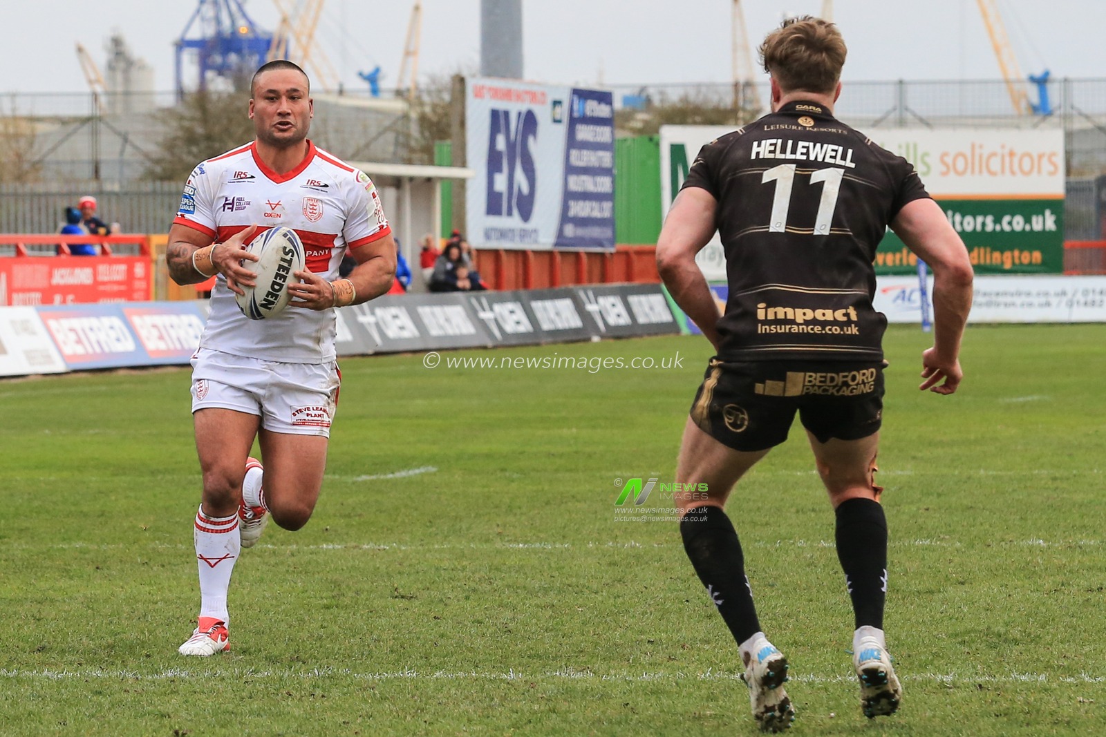 15th March 2020, Hull College Craven Park, Kingston upon Hull, England; Coral Challenge Cup, Round 5, Hull KR v Leigh Centurions : Weller Hauraki (11) of Hull KR runs at Ben Hellewell (11) of Leigh Centurions