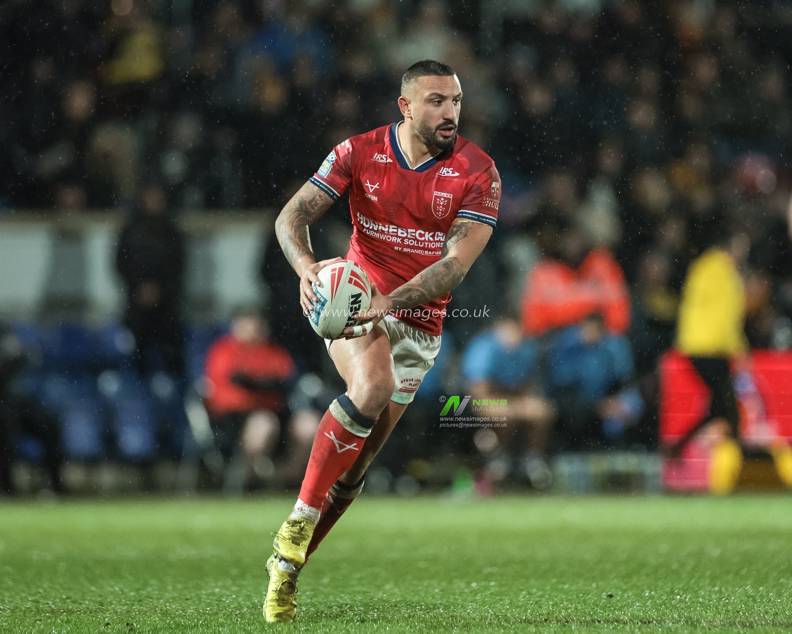 Elliot Minchella of Hull KR with the ball during the Betfred Super League Round 1 match York Knights vs Hull KR at LNER Community Stadium, Lincoln, United Kingdom on 12 February 2026

(Photo by Mark Cosgrove/News Images)