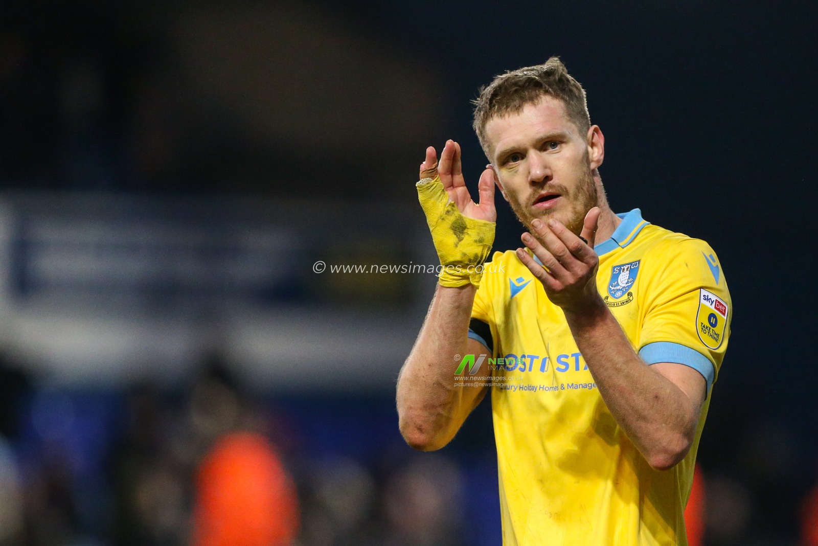 Michael Smith #24 of Sheffield Wednesday acknowledges the fans at the final whistle during the Sky Bet League 1 match Ipswich Town vs Sheffield Wednesday at Portman Road, Ipswich, United Kingdom, 11th February 2023

(Photo by Arron Gent/News Images)