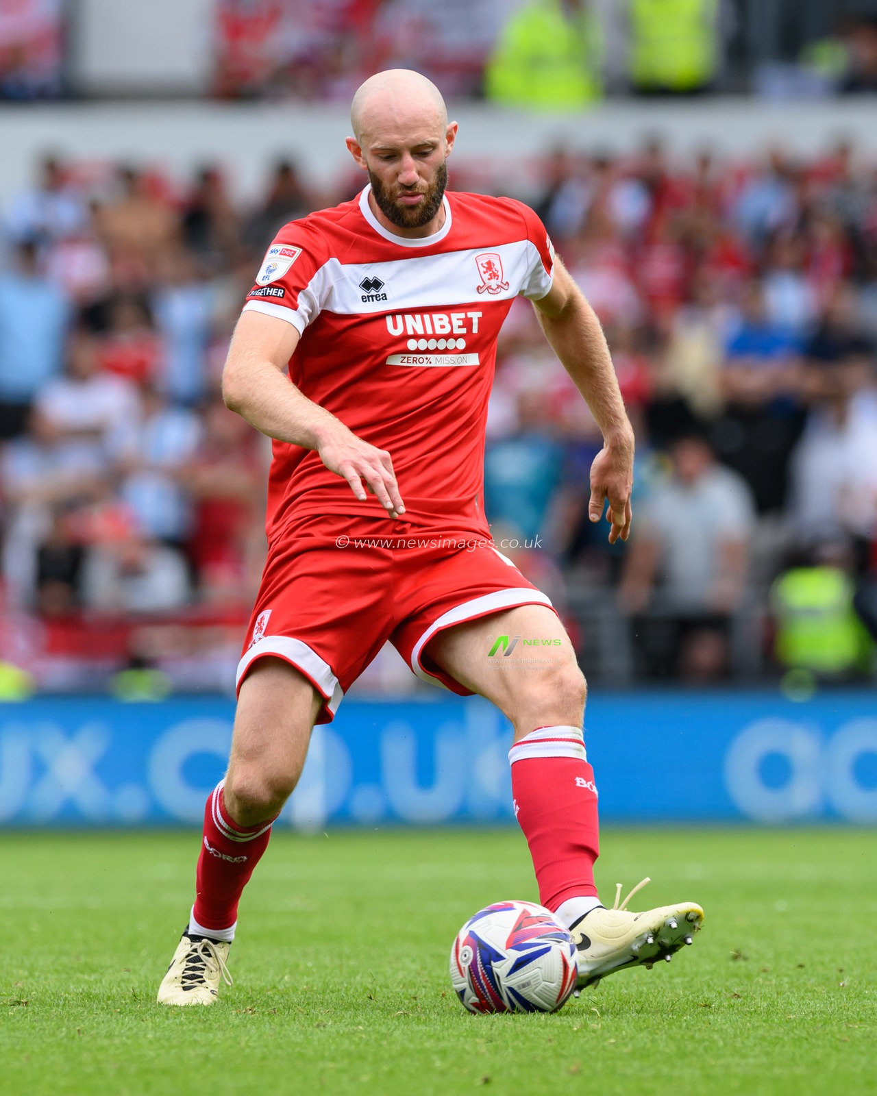 Matthew Clarke of Middlesbrough crossing the ball during the Sky Bet Championship match Derby County vs Middlesbrough at Pride Park Stadium, Derby, United Kingdom, 17th August 2024

(Photo by Mark Dunn/News Images)