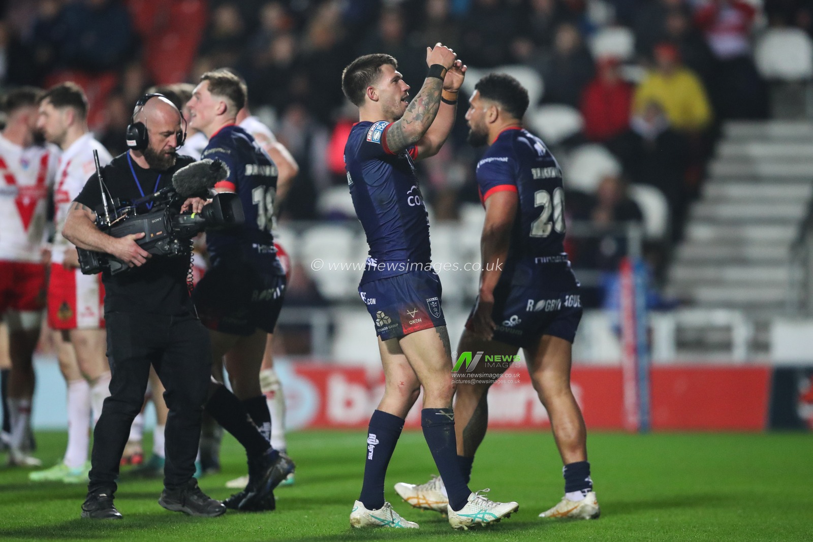 Oliver Gildart of Hull KR celebrates his try to make it 6-14 during the Betfred Super League Round 4 match St Helens vs Hull KR at Totally Wicked Stadium, St Helens, United Kingdom, 7th March 2025

(Photo by Gareth Evans/News Images)