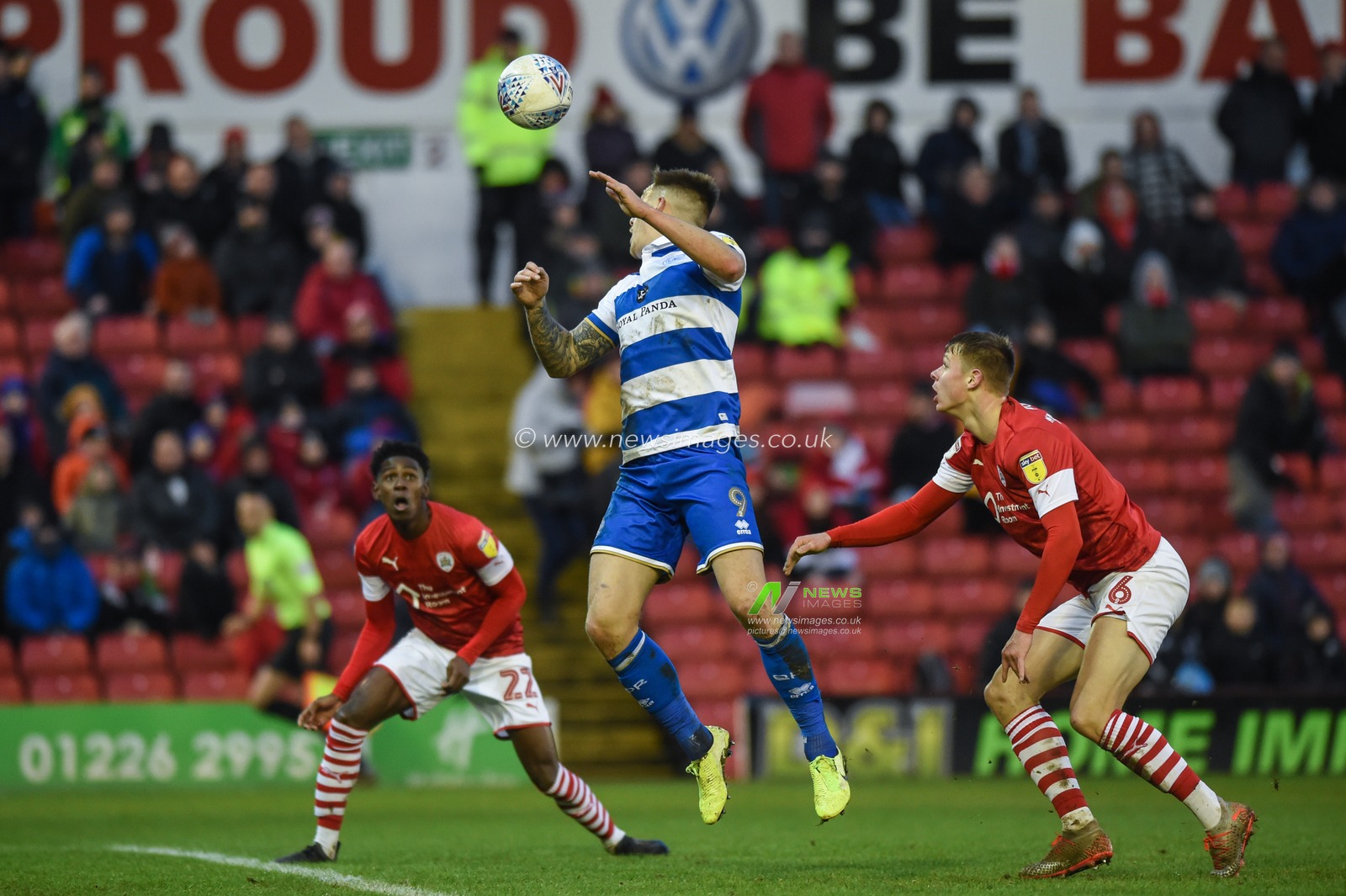 14th December 2019, Oakwell, Barnsley, England; Sky Bet Championship, Barnsley v Queens Park Rangers : Jordan Hugill (9) of Queens Park Rangers heads the ball.

Credit: Dean Williams/News Images