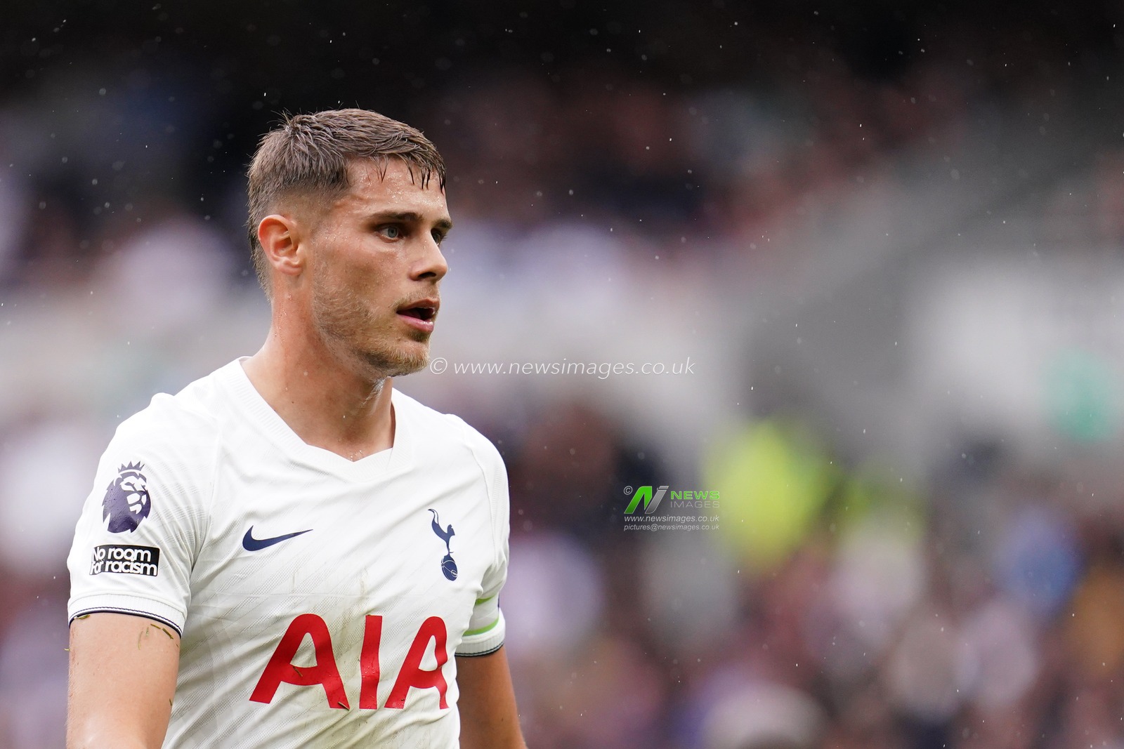 Micky van de Ven of Tottenham Hotspur during the Premier League match Tottenham Hotspur vs Newcastle Untied at Tottenham Hotspur Stadium, London, United Kingdom on 29 August 2026

(Photo by Harvey Murphy/News Images)